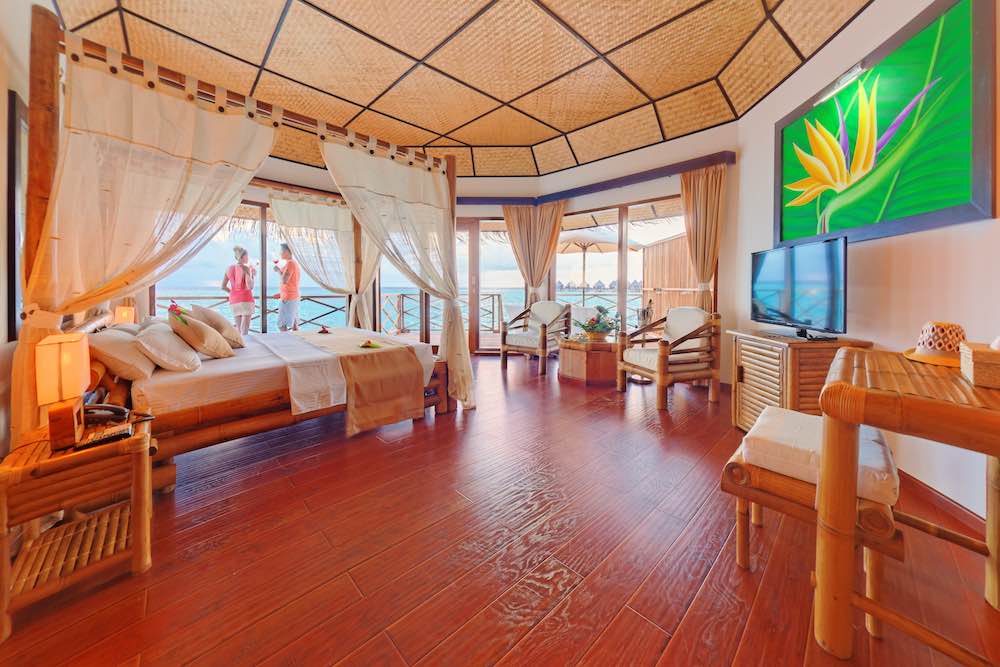Superior Water Bungalow photo 9